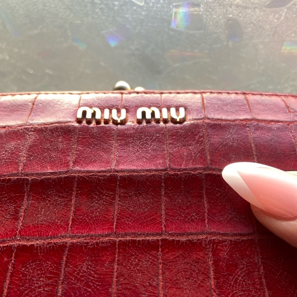 Miu Miu leather bow croc emboss wallet - Picture 8 of 13